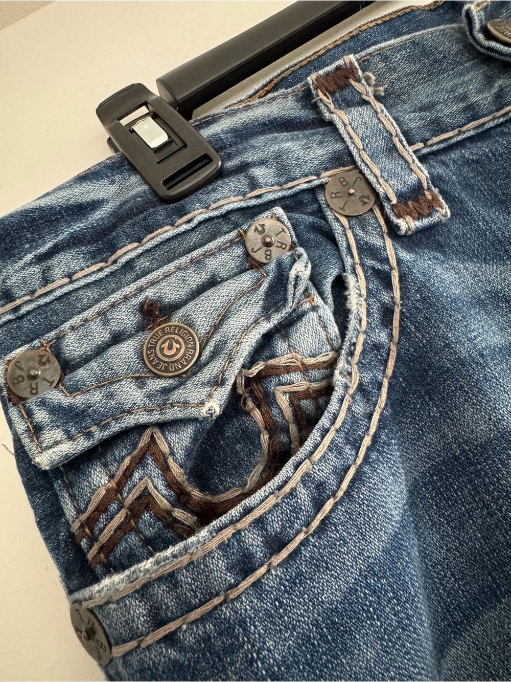 Men's True Religion Distressed Blue Denim Jeans, 34x34 - Picture 4 of 12